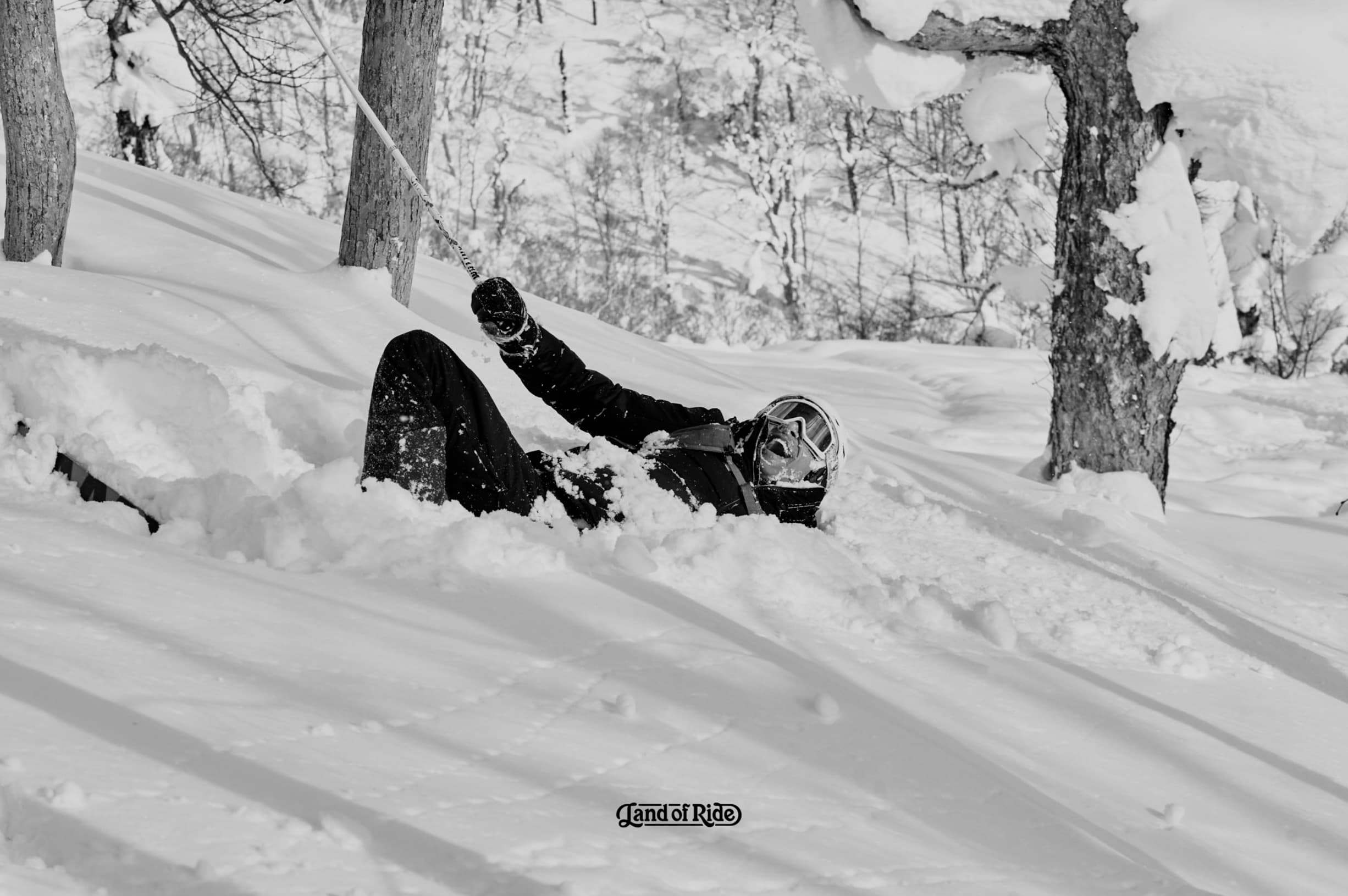 Pow-Niseko-japan-ski-fun-bw5