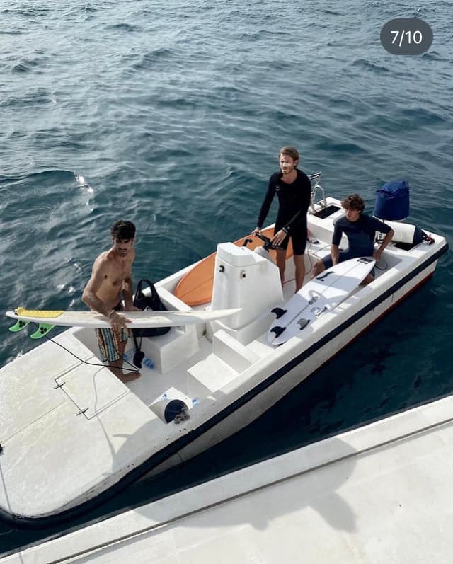 MaledivesBoatTripSurf